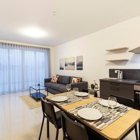 Beautiful Central Penthouse 1Br Ta Xbiex Екстериор снимка